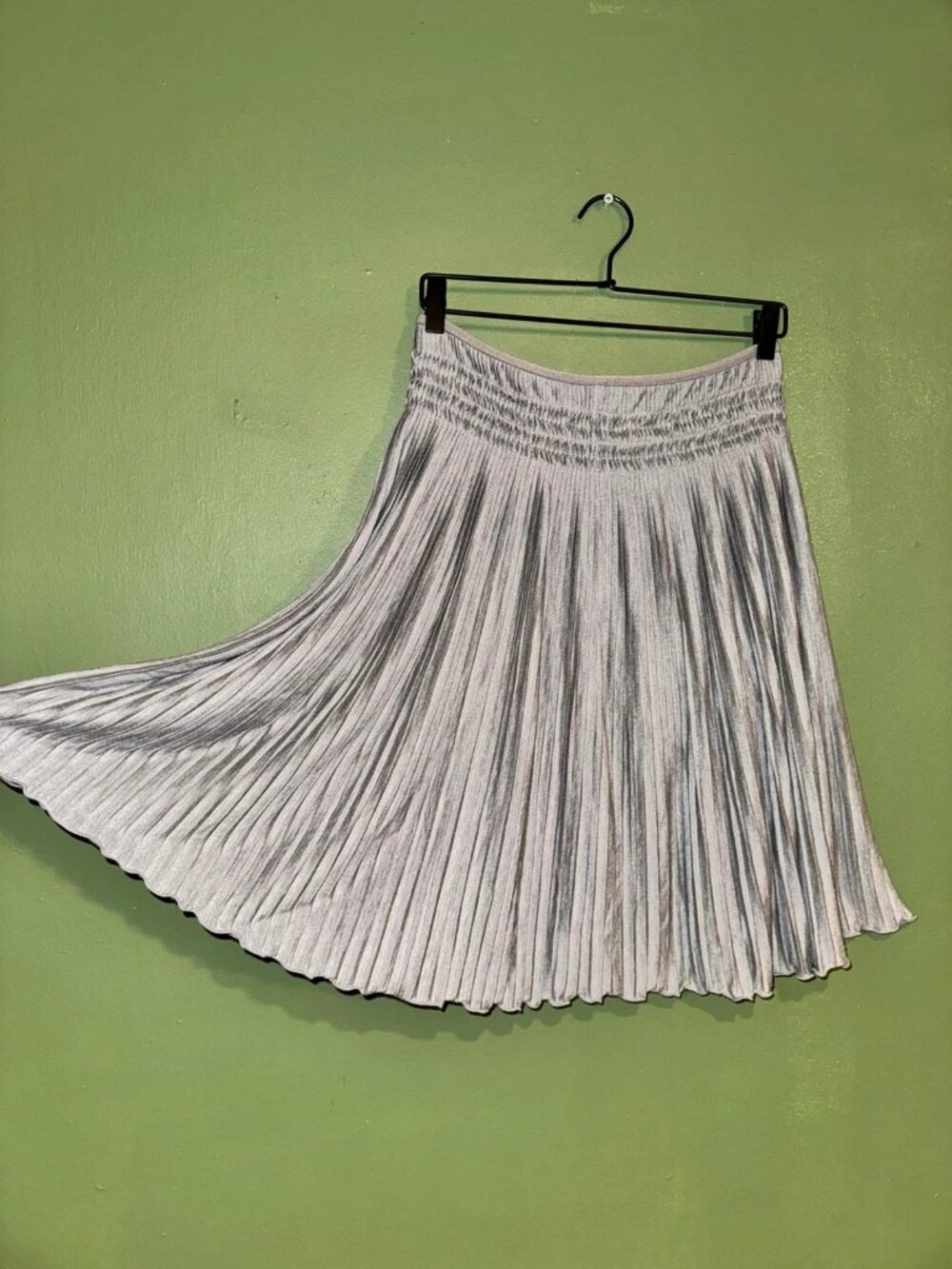 Comme Ca Ism Pleated Knee Length Skirt Smocked Waist Gray Silver L